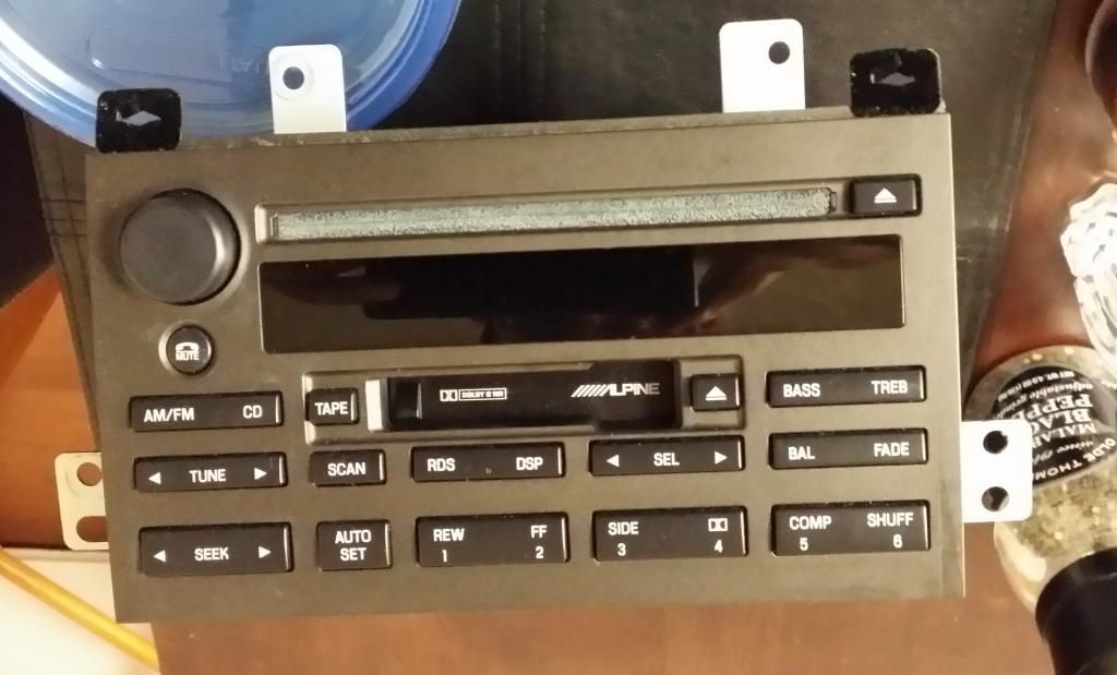 2003 Lincoln Town Car factory subwoofer amp Qs Body and Interior