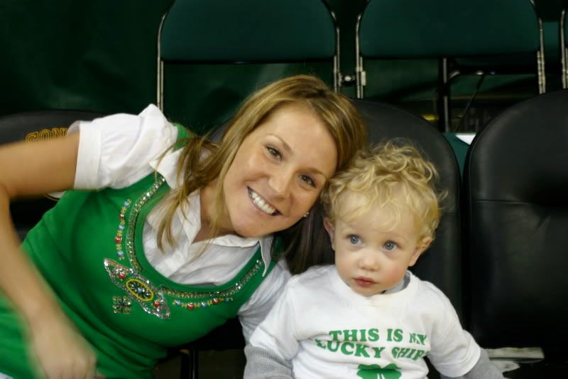 justin bieber sleeping in a closet. to sleep in luke#39;s closet