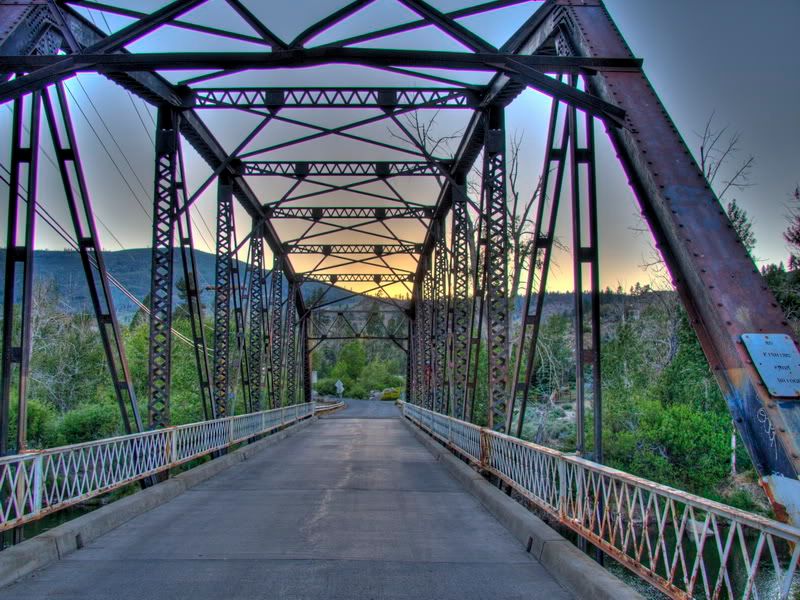 IMAGE: http://i33.photobucket.com/albums/d67/panclan/HDR/LRVerdiBridgeTmedium.jpg