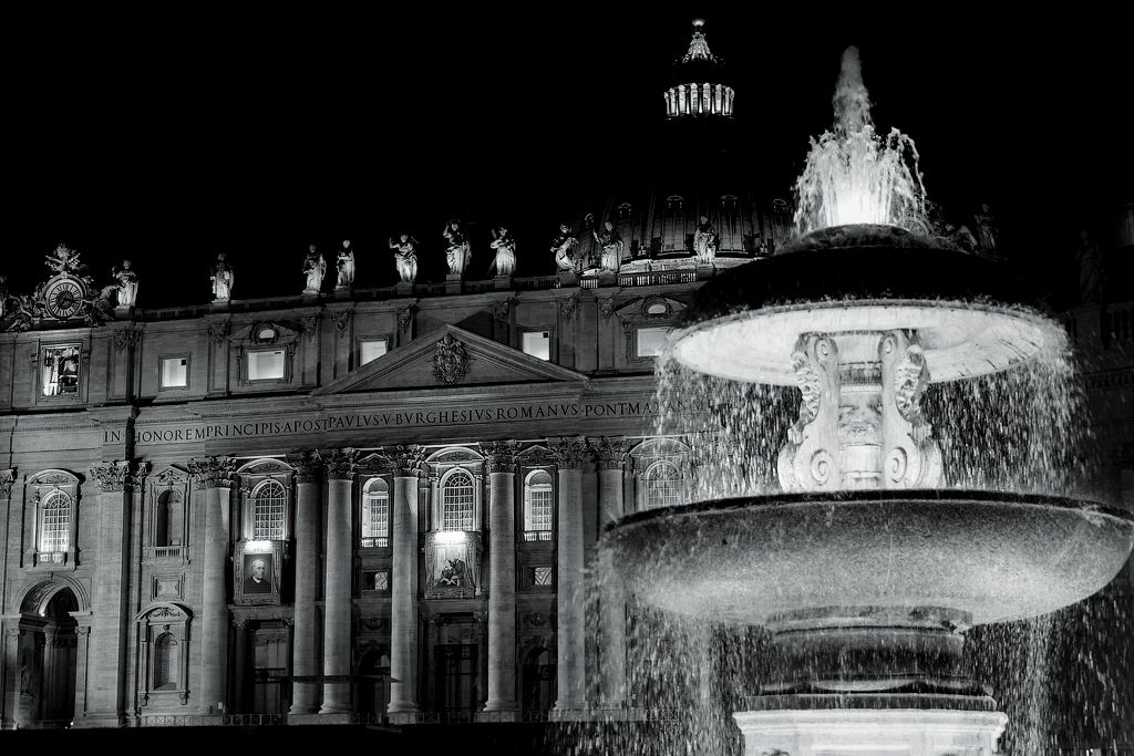 IMAGE: http://i33.photobucket.com/albums/d74/Zenon1/Black%20and%20White/vvv_zps02n95fbb.jpg~original