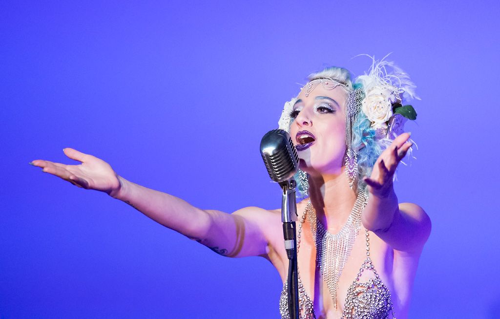 IMAGE: http://i33.photobucket.com/albums/d74/Zenon1/NR%20examples/BBB_Cabaret_20140201_14969_zps173efe10.jpg~original