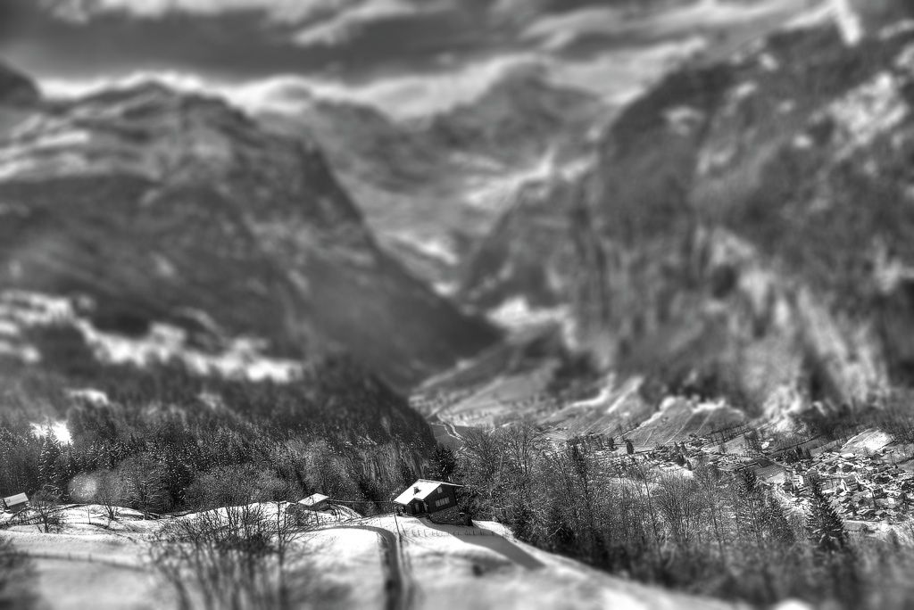 IMAGE: http://i33.photobucket.com/albums/d74/Zenon1/Swiss/_S7A1888_tonemapped_zps66329caf.jpg