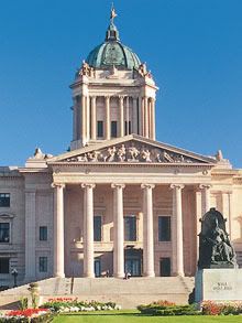 IMAGE: http://i33.photobucket.com/albums/d74/Zenon1/pic_wonder_manitoba_legislative_sm.jpg