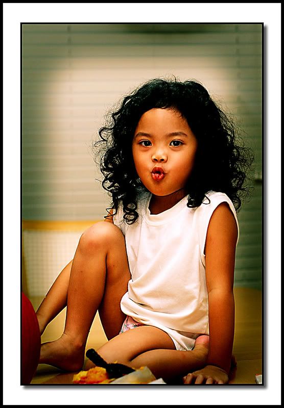 IMAGE: http://i33.photobucket.com/albums/d87/03whitecivic/IMG_4576border.jpg