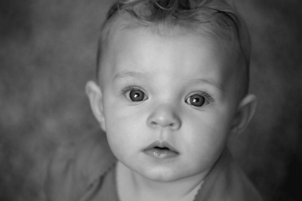 IMAGE: http://i33.photobucket.com/albums/d89/reeforbust/Riley/smallstare_zps84af03f6.jpg