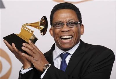 Herbie Hancock aquando da atribuição do Grammy para melhor álbum de jazz