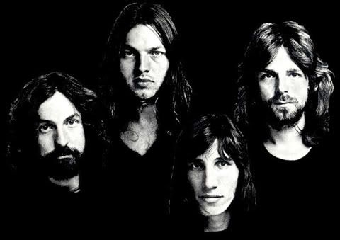 Da esquerda para a direita: Nick Mason, David Gilmour, Roger Waters e Richard Wright (1971)