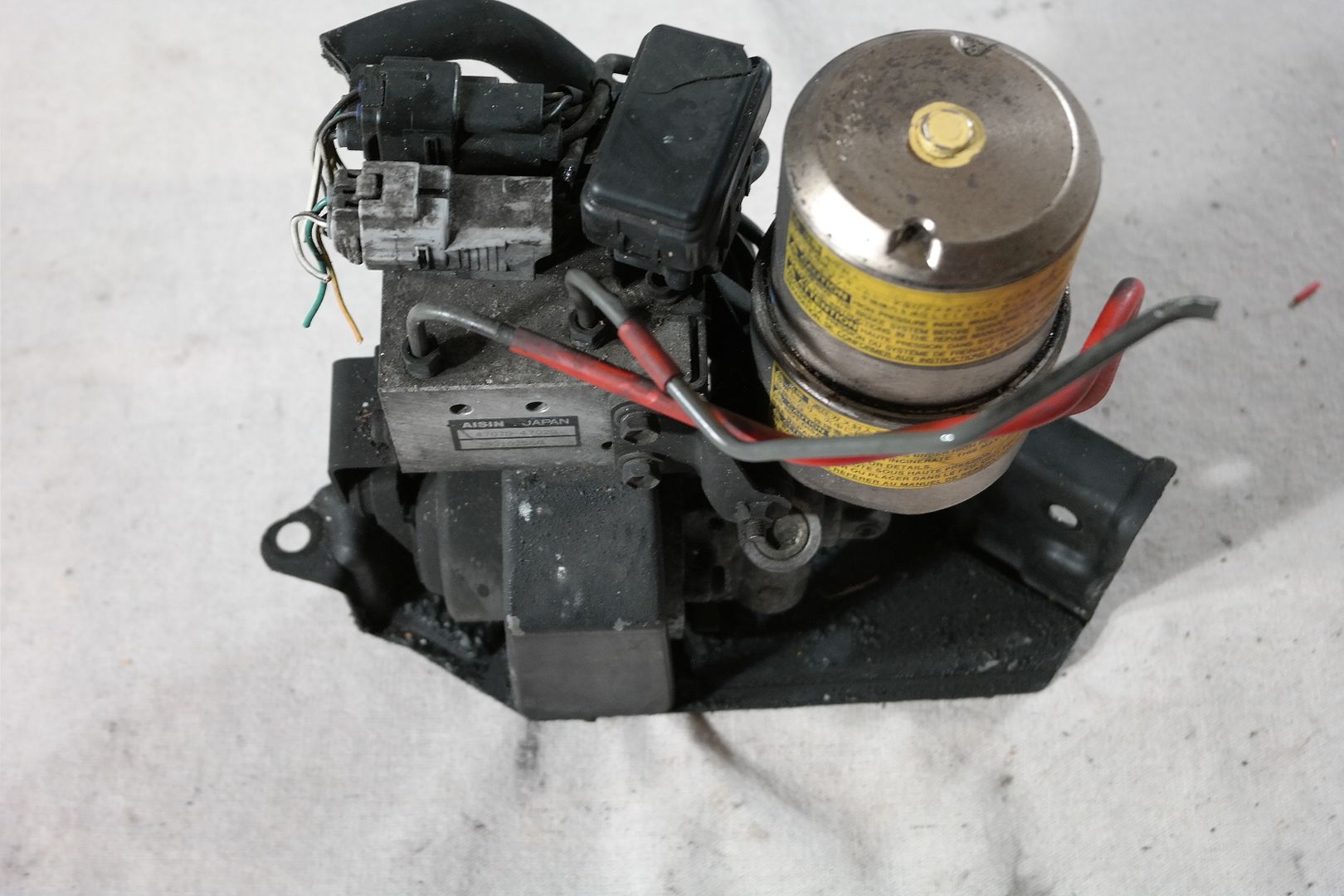 01 02 03 TOYOTA PRIUS ABS PUMP ACCUMULATOR POWER BRAKE BOOSTER eBay