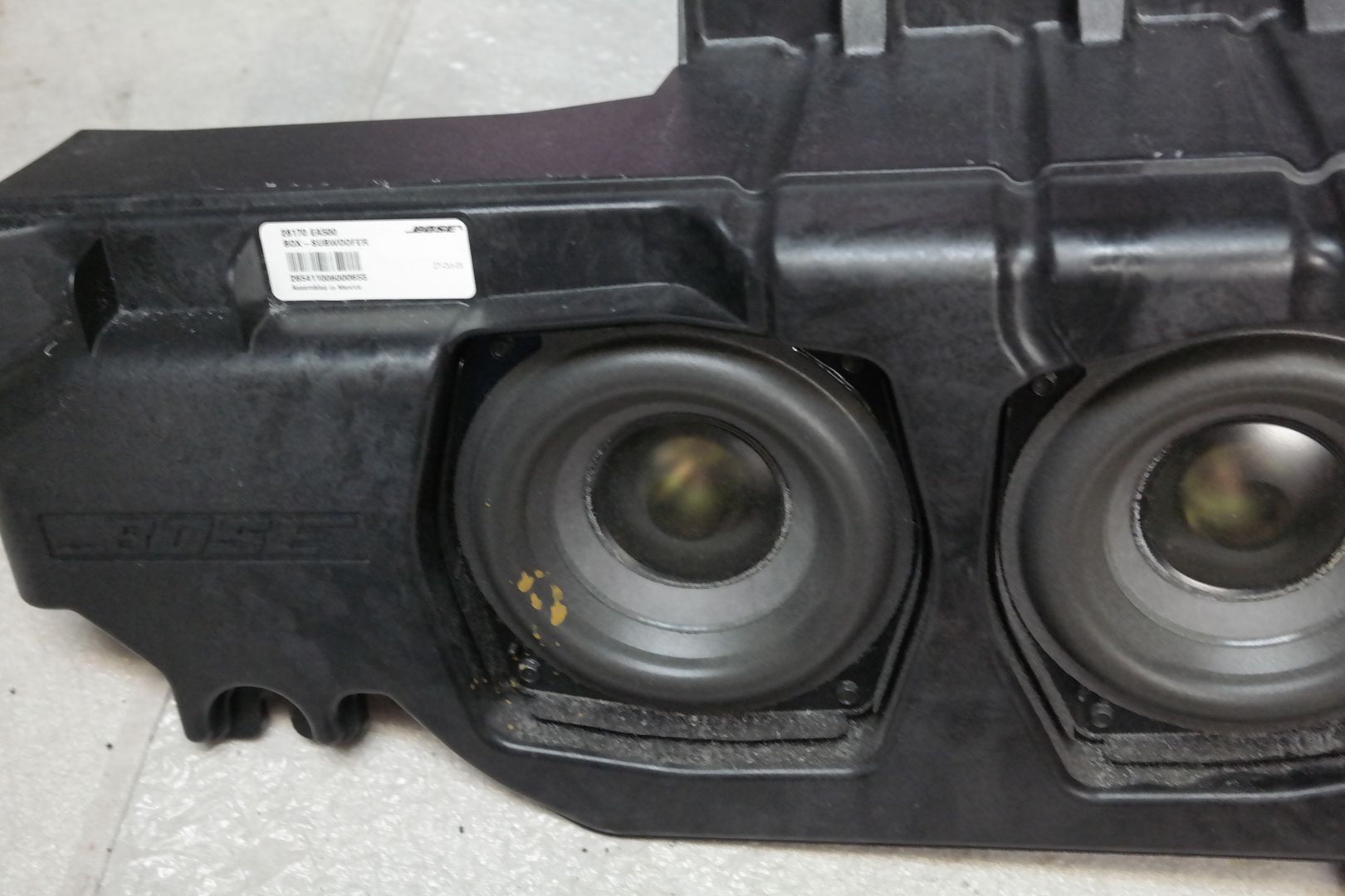 0512 NISSAN PATHFINDER BOSE factory rear subwoofer sub speaker 28170