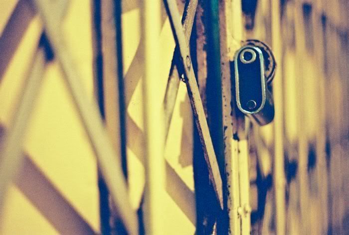 IMAGE: http://i33.photobucket.com/albums/d92/heckcare_der/2569996082_bf0f6b3ec1_o.jpg