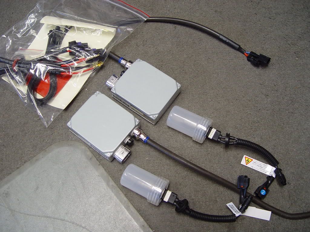 SPECIAL on plug and play HID bulbs and ballast kits for CHEAP!!!