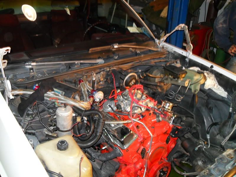 http://i33.photobucket.com/albums/d98/ronroman/motor%20swap/SDC10084.jpg